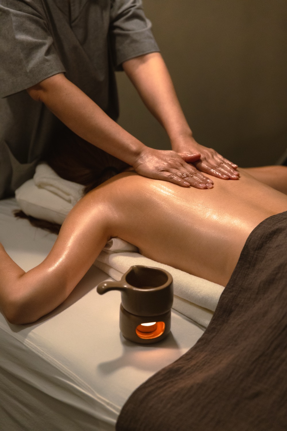 Vayo aromatic oil massage